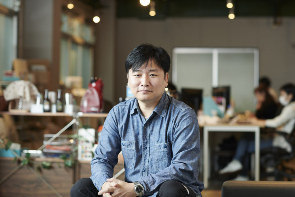 家族を守りながら大きな夢に挑戦する。<br>クリエイターの可能性を拡げる「常駐フリーランス」という働き方