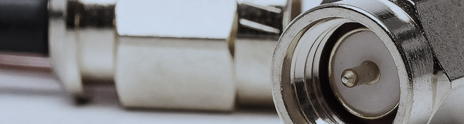 ヒロセ電機 製品検索サイト